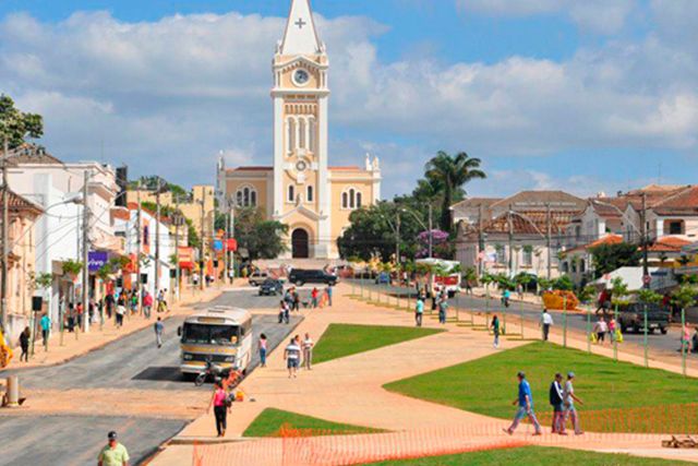 O que fazer à noite em Araxá Lugares Viajantes Net