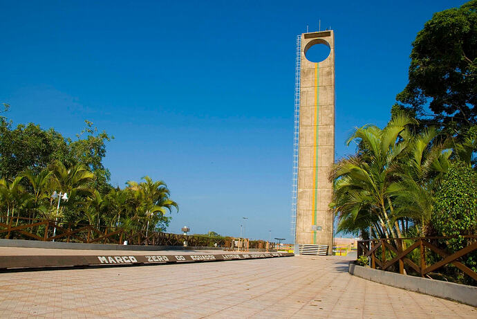 Que linha de turismo passa por Macapá?