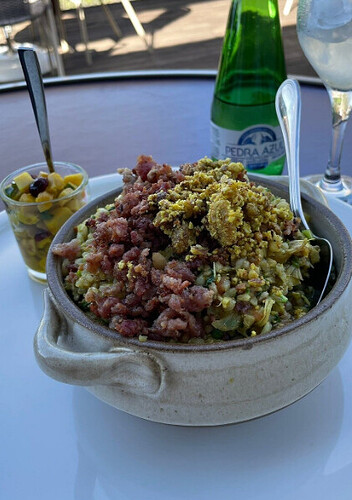 Quais são os restaurantes baratos em Pedra Azul?