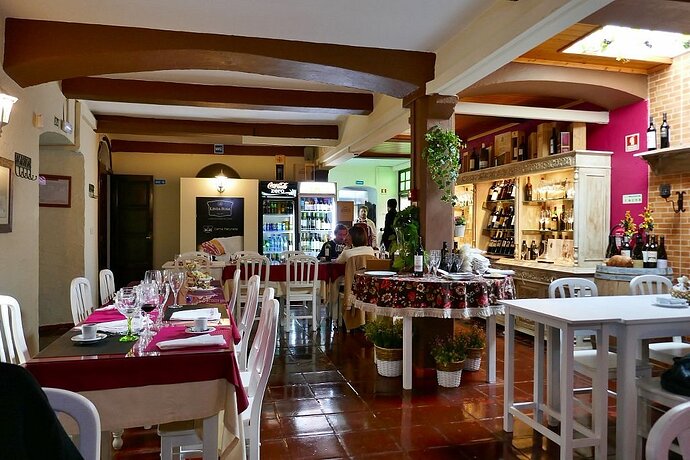 Pátio Dos Petiscos, Montemor-o-Novo