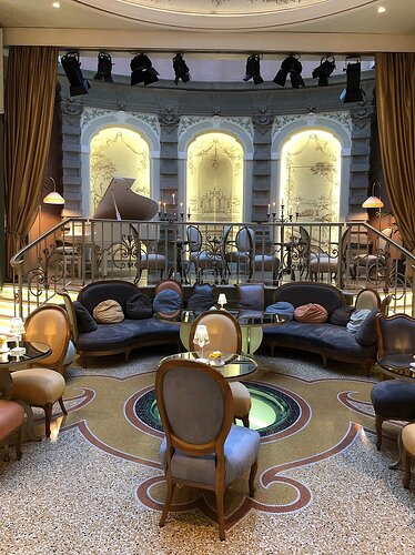 Château Monfort, Milão