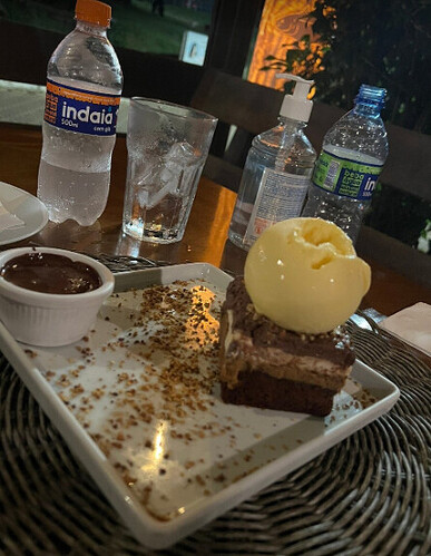 Onde comer em Noronha à noite?