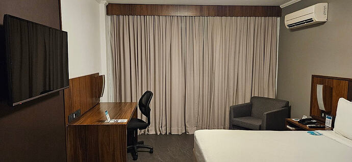 Hotel Deville Business Maringá