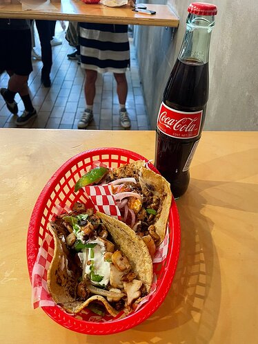 Seven Lives Tacos y Mariscos