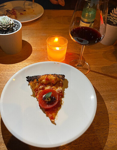 Onde comer alto do paraíso em Goiás?