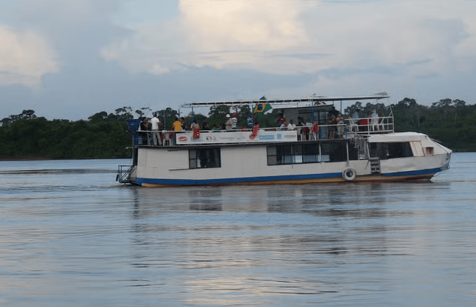 Passeio de Barco Roraima