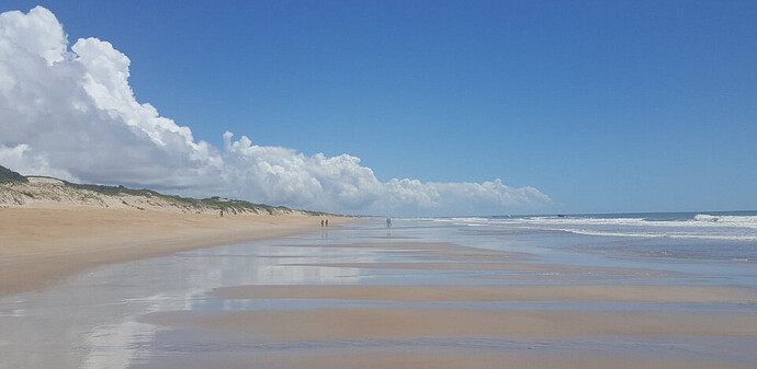Quais são as melhores praias do Espírito Santo para quem busca tranquilidade?