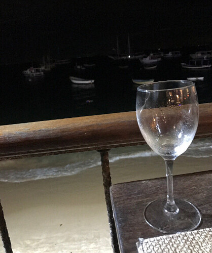 Qual o melhor restaurante em Búzios com vista para o mar?