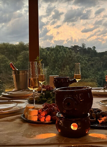 Quais são os melhores restaurantes em Gramado para jantar?