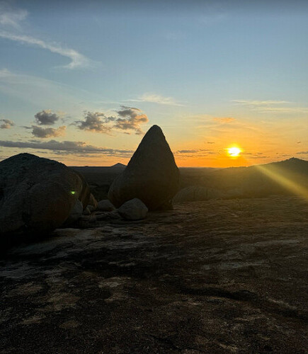 Dá pra conhecer o Lajedo de Pai Mateus em um bate-volta?