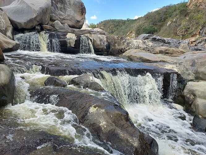 trilha pedra do altar