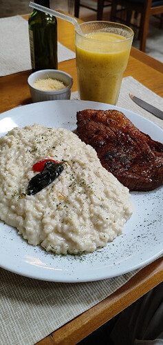 Qual o valor do almoço em Campos do Jordão?