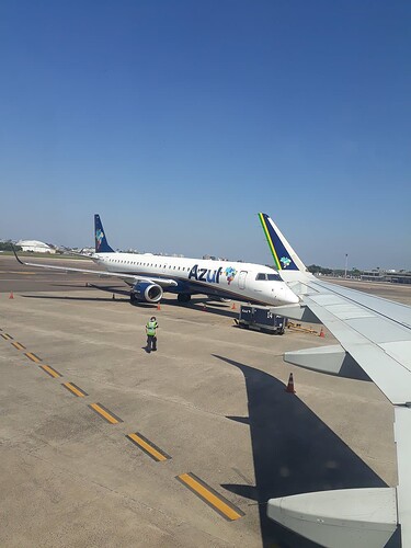 Dentro do avião da Azul