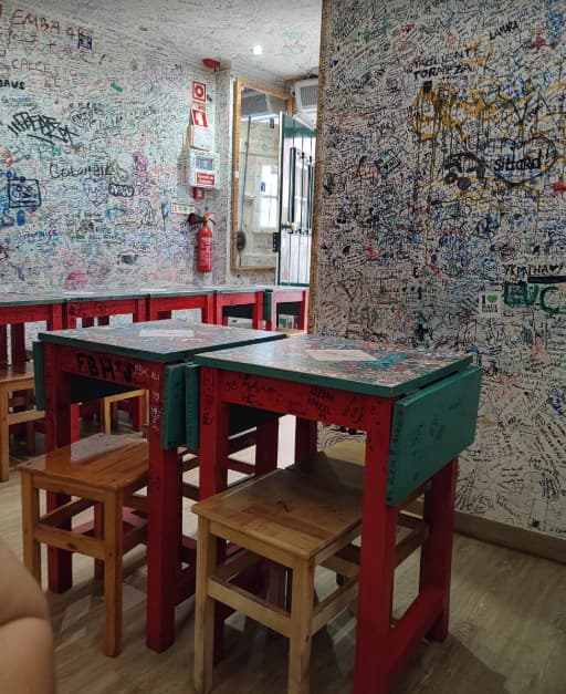 Quais são os restaurantes baratos em Santo Antônio de Lisboa?