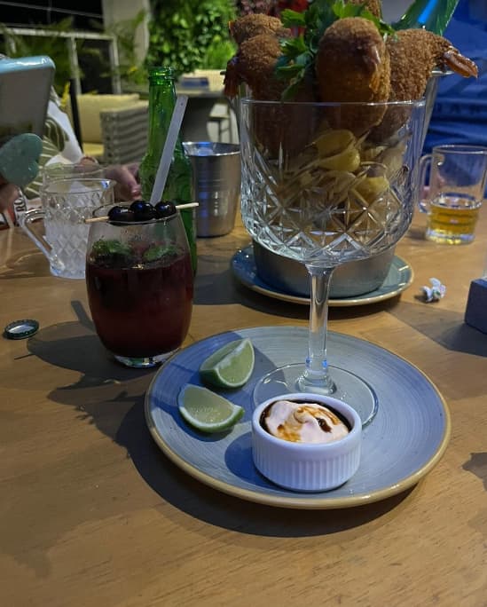 Quais são os restaurantes baratos em Cabo Branco?