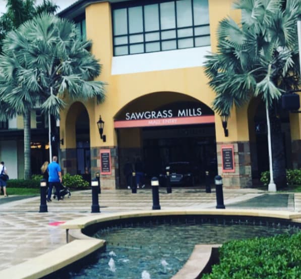 Onde fazer compras baratas em Miami? Tem algum outlet que vale a pena?