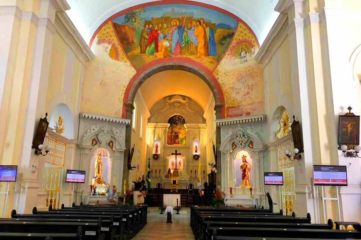 História da Catedral Metropolitana de Florianópolis Lugares