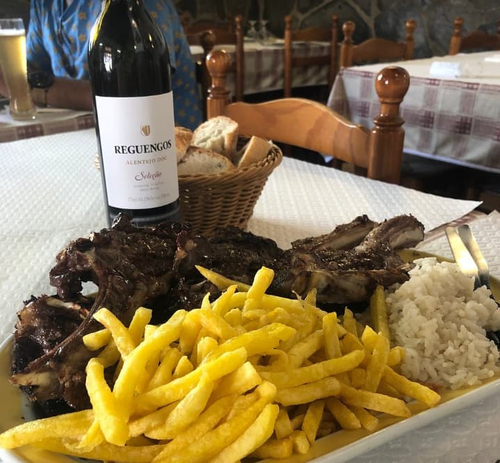 Quais são os restaurantes baratos em Reguengos de Monsaraz?