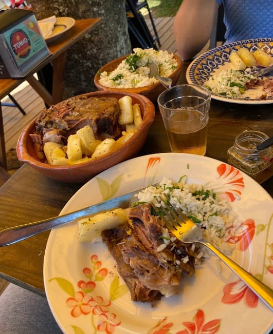 Quais são os restaurantes baratos em Santo Antônio de Lisboa?