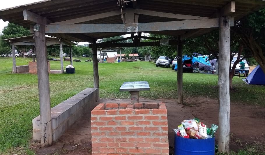 Onde posso acampar em Brotas?