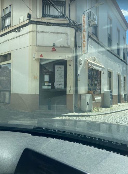 Quais são os restaurantes baratos em Reguengos de Monsaraz?