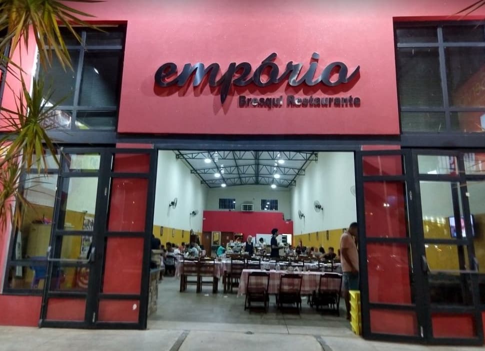 Onde encontrar restaurantes baratos em Olímpia?