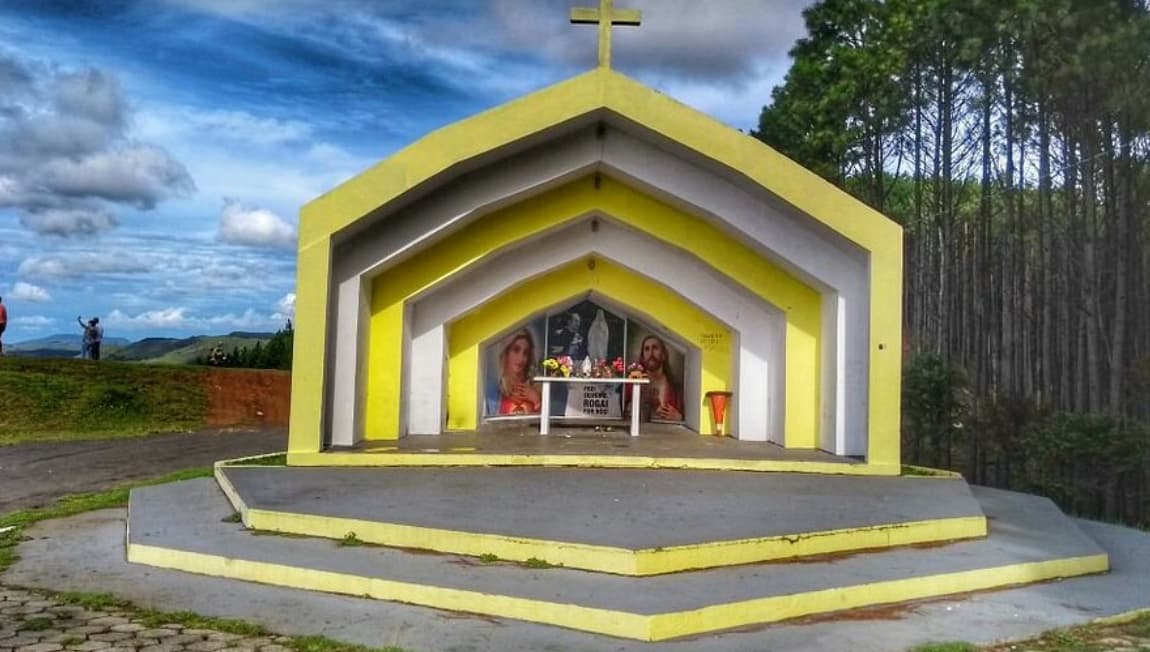 Quantos degraus tem o Morro da Cruz?