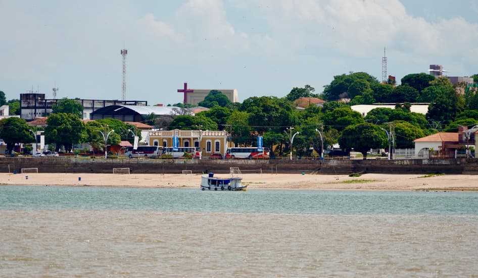 Tem passeio de barco para ver o encontro das águas em Santarém?