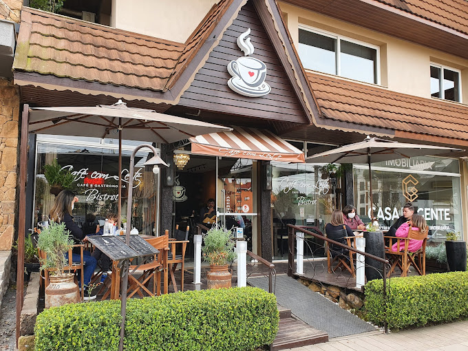 Café com Leite, Gramado