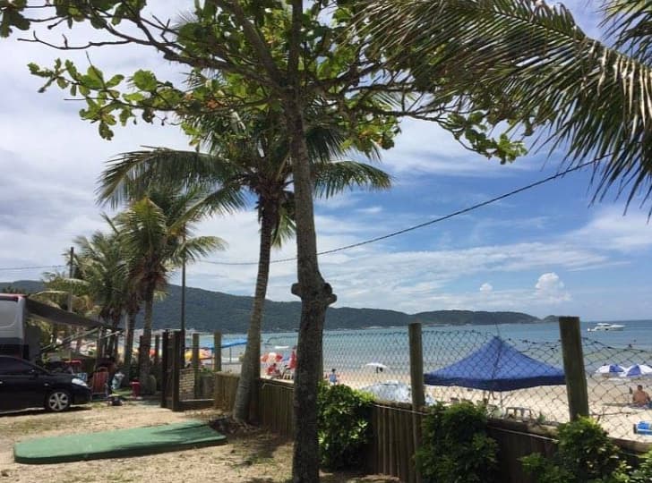 Quais são os locais para acampar em Balneário Camboriú?