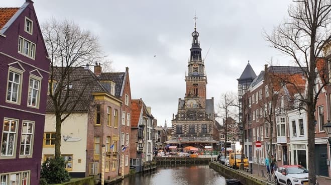 É caro viajar pela Holanda? Dá pra fazer uma viagem econômica?