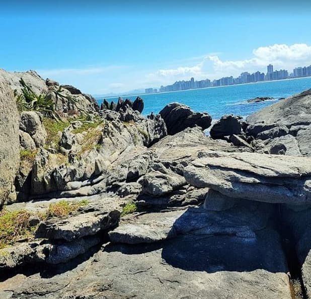 Tem alguma ilha no Espírito Santo que vale a visita?