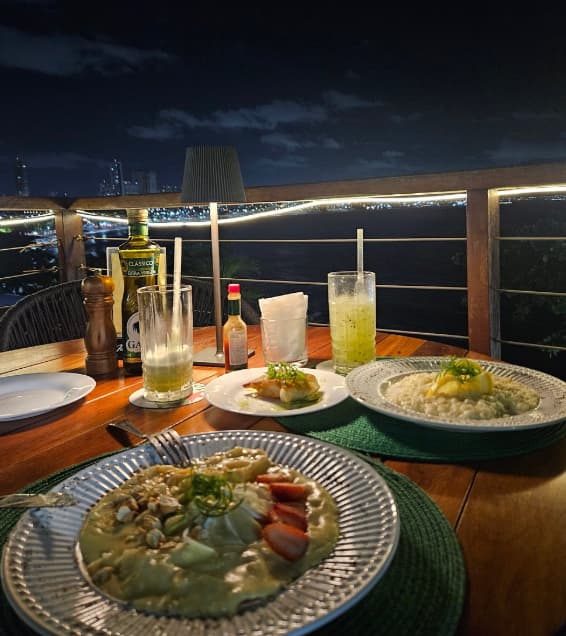 Quais são os melhores restaurantes em Natal na beira mar?