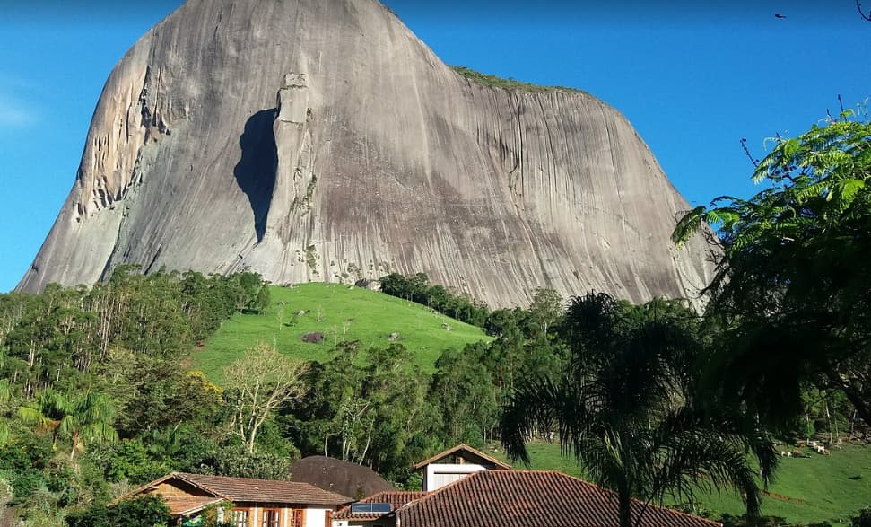 Alguém já fez a Rota do Lagarto, em Pedra Azul? Vale o passeio?