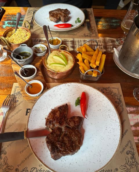 Qual o valor do almoço em Campos do Jordão?