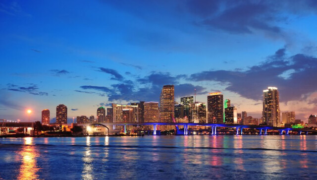 Quais documentos preciso para entrar em Miami como turista?