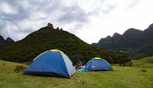 Quais são os melhores lugares para acampar em Santa Catarina?