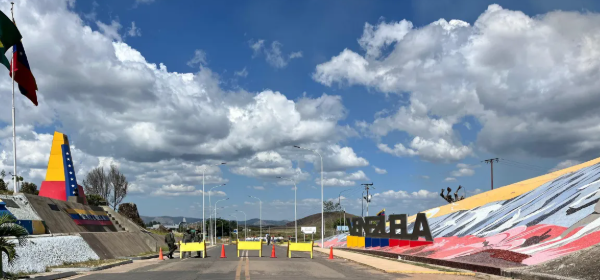 atravessar a fronteira para a Venezuela por Pacaraima