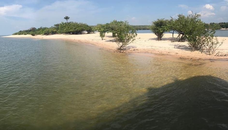 Tem passeio de barco para ver o encontro das águas em Santarém?